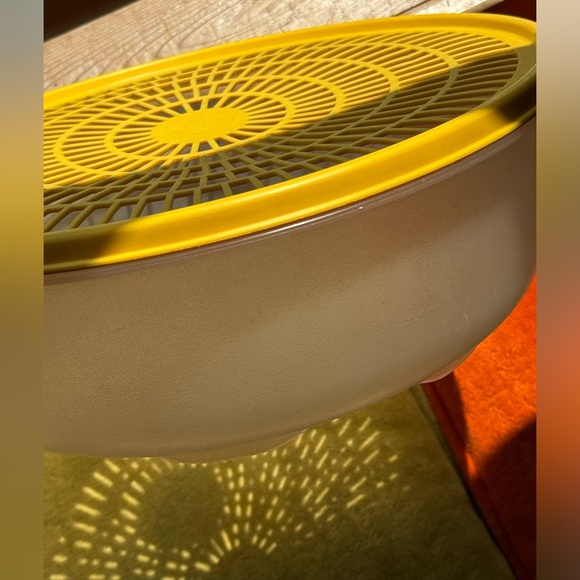 Vintage Tupperware Flo Thru Strainer Colander Veggies Salad Washer Bowl Lid 1836 - Picture 3 of 4